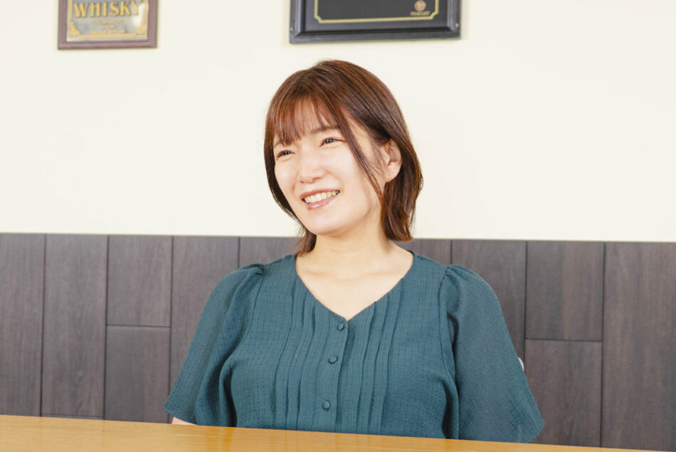 助け合ってより良い事務環境へ。人材育成にも関わりたい
